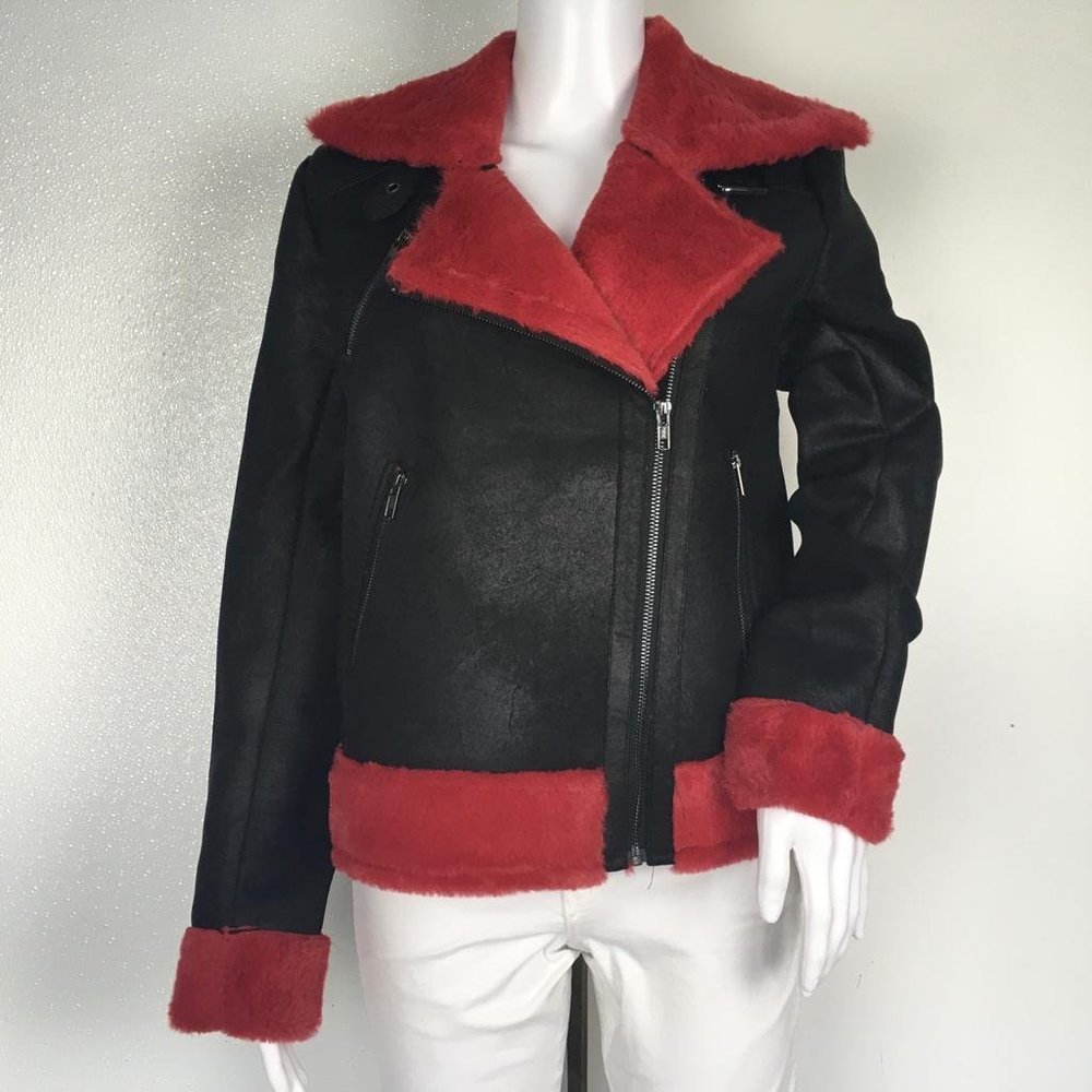 DH NEW YORK Black & Red Fur Shearling Zip DM79